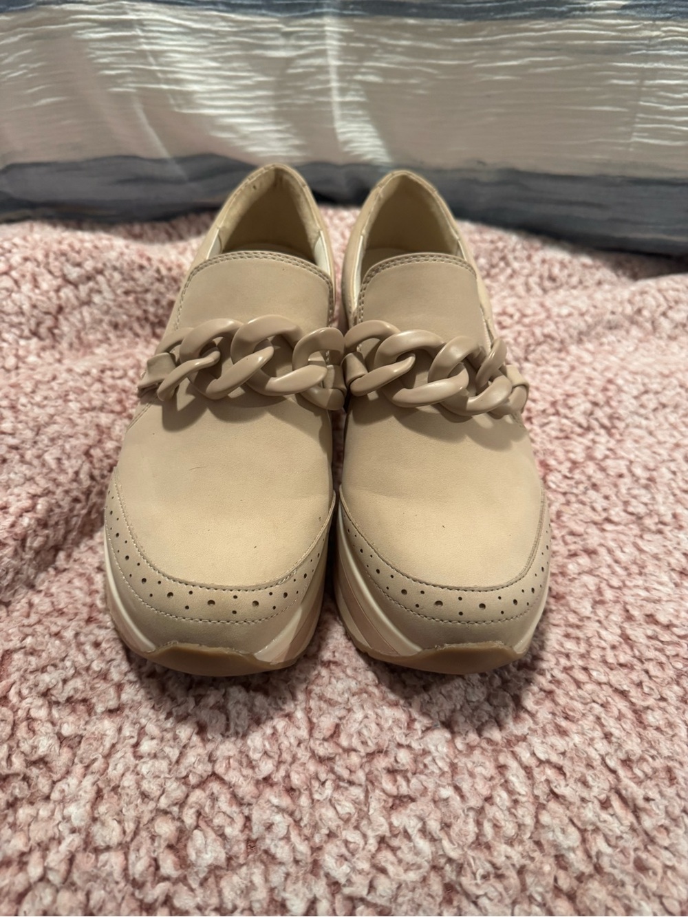 DV by Dolce Vita Nude Chain-Accent Slip-On Loafers size 9.5